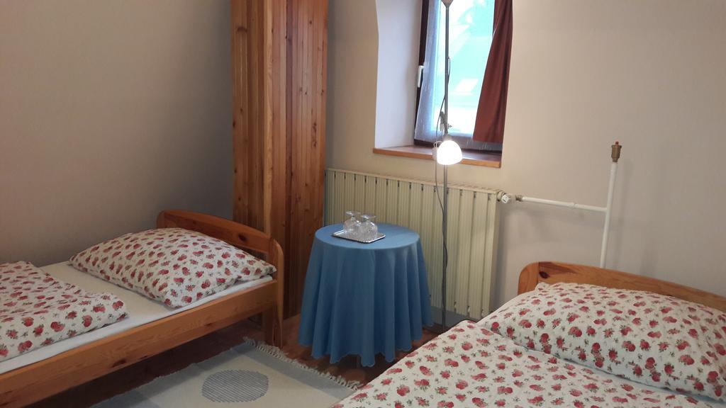 Appartement Vécsey Apartman à Eger Extérieur photo