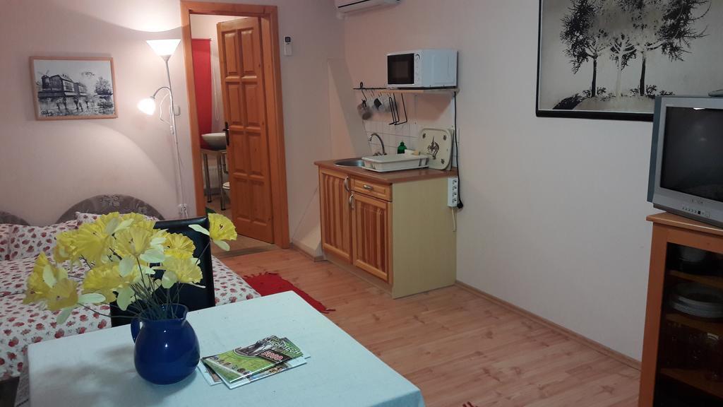 Appartement Vécsey Apartman à Eger Extérieur photo