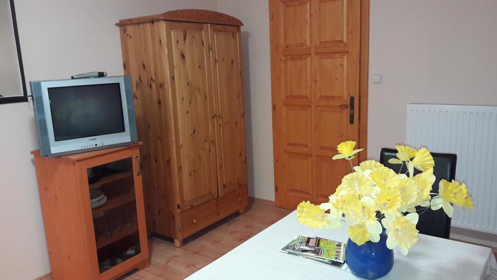 Appartement Vécsey Apartman à Eger Extérieur photo